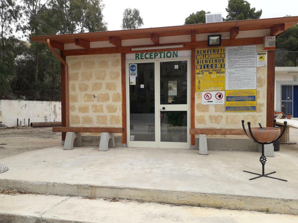 بورتو إمبيدوكْلي Camping La Pineta Village المظهر الخارجي الصورة